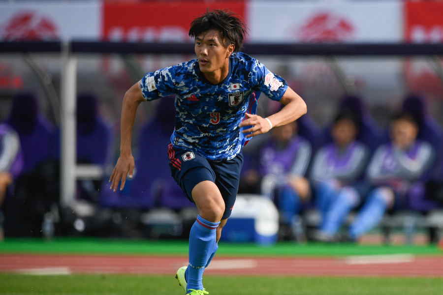 小川の2得点を含め、日本代表は前半を4-0で折り返した【写真：Getty Images】