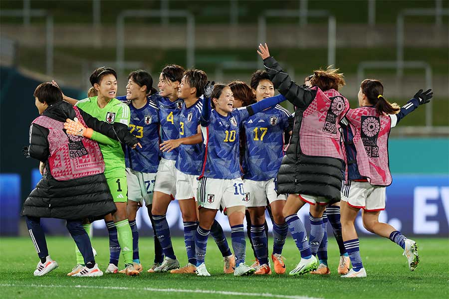 本田圭佑がなでしこジャパンを祝福【写真：Getty Images】