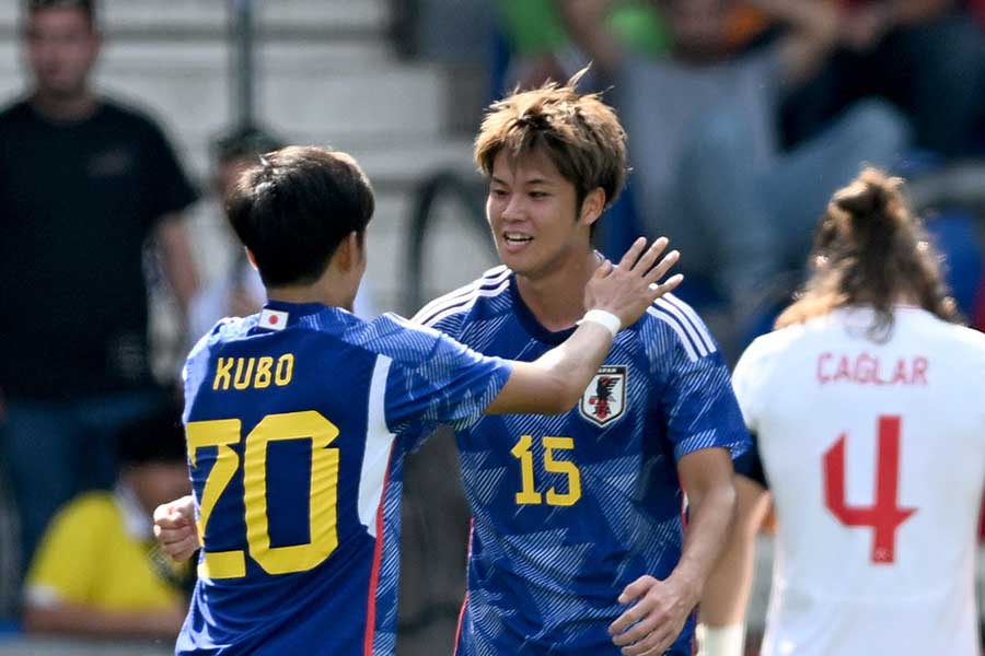 日本代表の伊藤敦樹【写真：Getty Images】