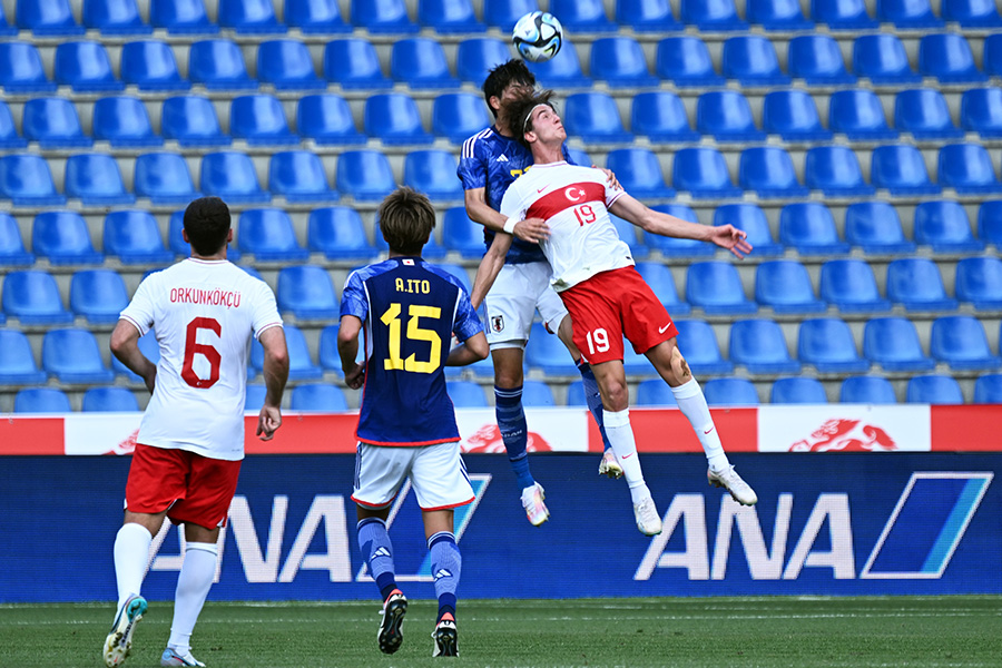 トルコ代表は前半だけで3失点【写真：Getty Images】