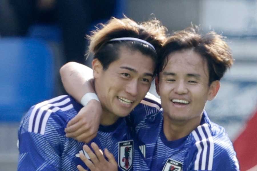 日本代表の中村敬斗（左）と久保建英【写真：Getty Images】