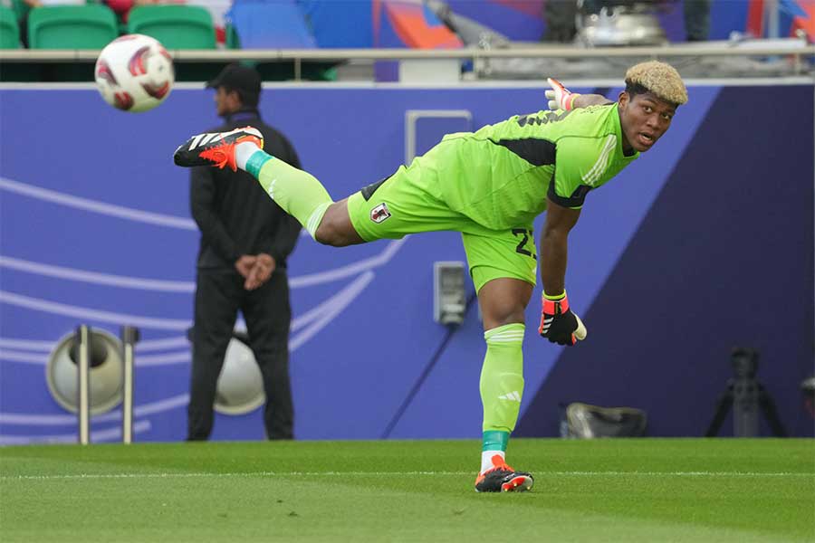 日本代表のGK問題を米指摘【写真：Getty Images】