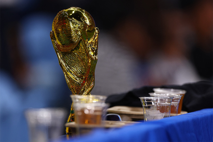 W杯トロフィーをかけてベスト16が決定【写真：ロイター】