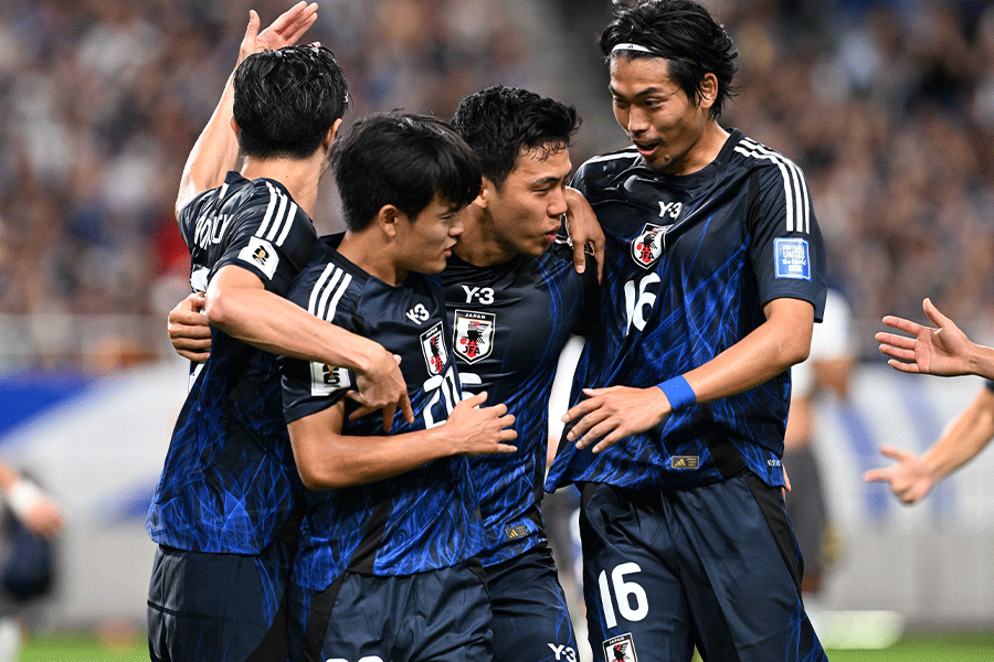 日本代表が2-0で後半へ【写真：徳原隆元】