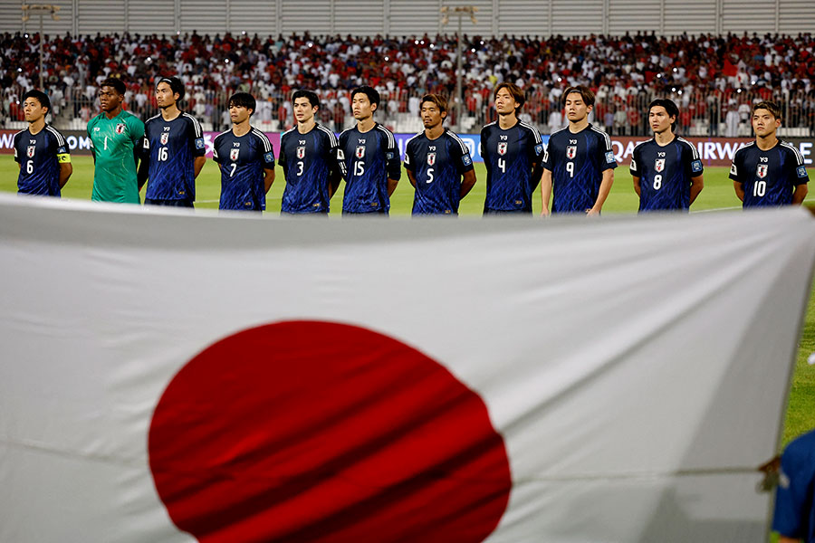 敵地でバーレーンと対戦した日本代表【写真：ロイター】