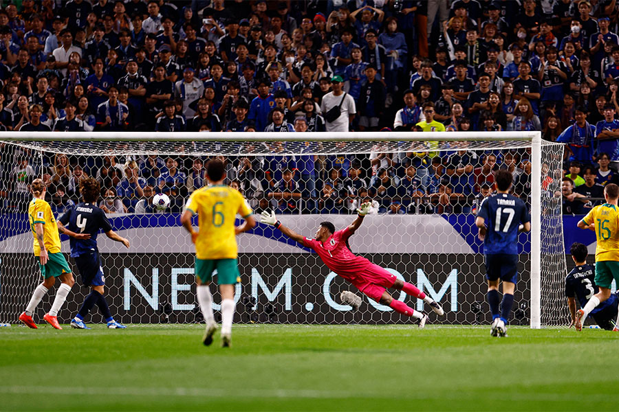 日本代表はオウンゴールで今予選初失点【写真：ロイター】