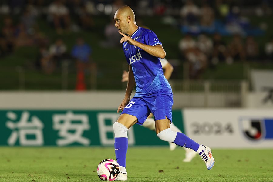 川又堅碁にとってブラジルでの経験がプロを生き抜く糧になったという【写真：(C) アスルクラロ沼津】