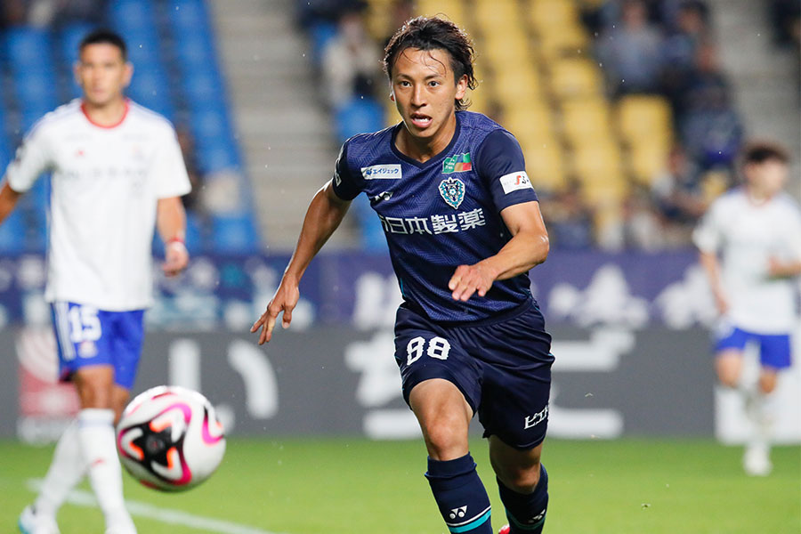 アビスパ福岡でプレーする松岡大起【写真：(C) avispa fukuoka 】