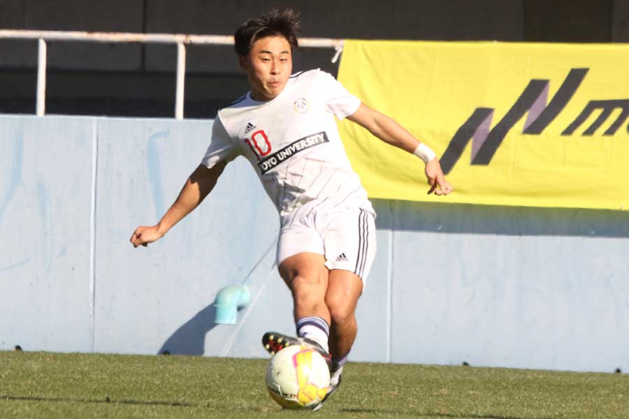 東京Vでのプロ1年目に臨む新井悠太【写真：FOOTBALL ZONE編集部】