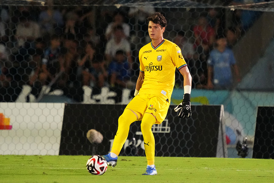 川崎・山口瑠伊【写真：Getty Images】