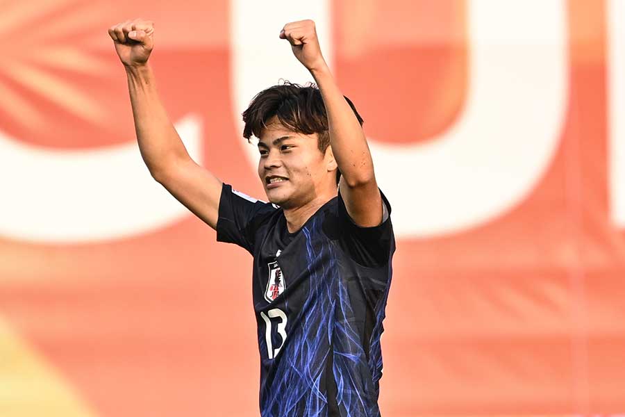 日本代表としてU-20アジアカップを戦っている石井久継【写真：2025 Asian Football Confederation (AFC)】