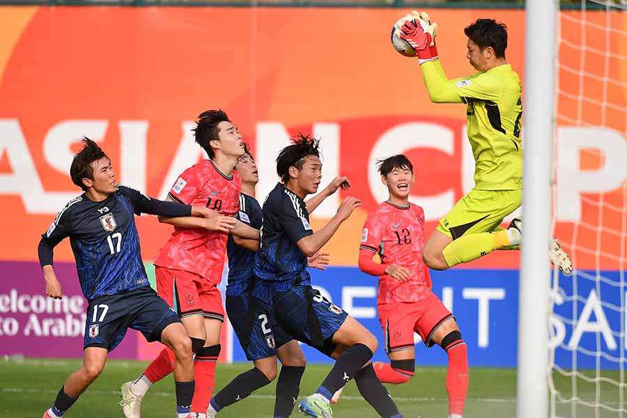 日本は韓国相手に失点【写真：(C)AFC】