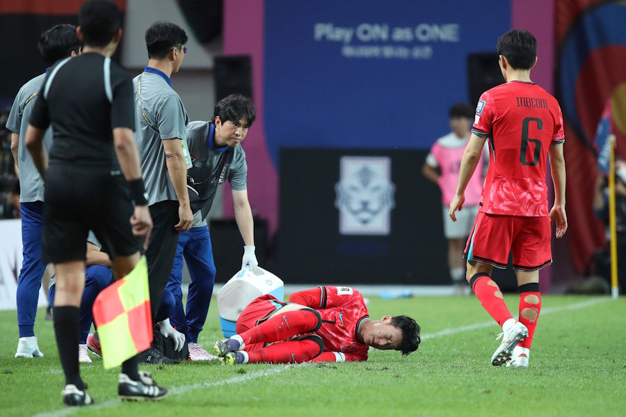 韓国メディアがラフプレーを指摘【写真：Getty Images】