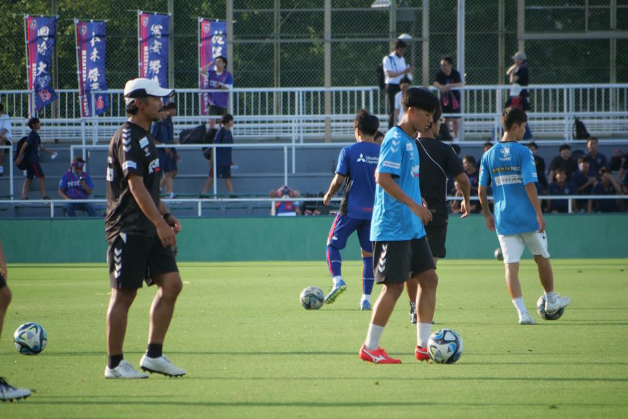 明神智和氏は古巣ガンバ大阪のユースでコーチを務める【写真：GAMBA OSAKA】