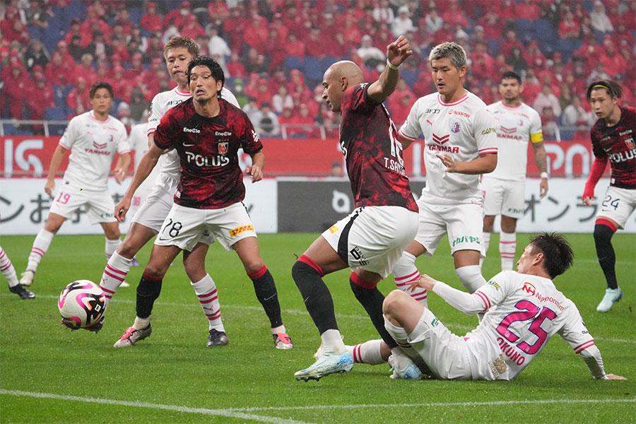 浦和はホームでC大阪に0-1敗戦【写真：Getty Images】