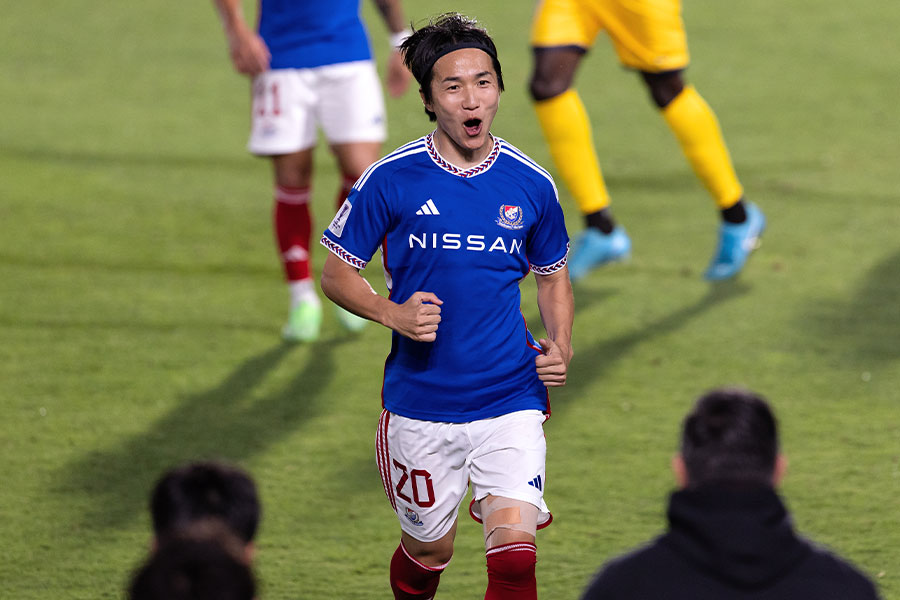 直接FKを決めた天野純【写真：(C) AFC】